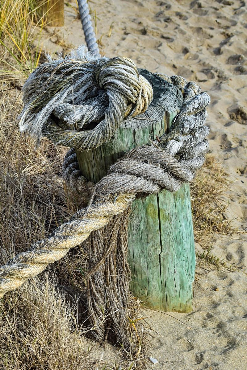 Weathered dock rope on the Lewes waterfront